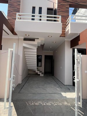 Kitchen in 3 BHK Villa at Gomti Nagar – for Sale