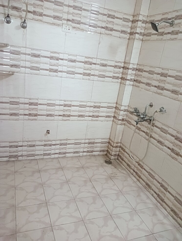 Map Location, rwa-apartments-sector-61 2 Bedroom 1200 Sq.Ft. Independent House In Sector 61 Noida 8965996