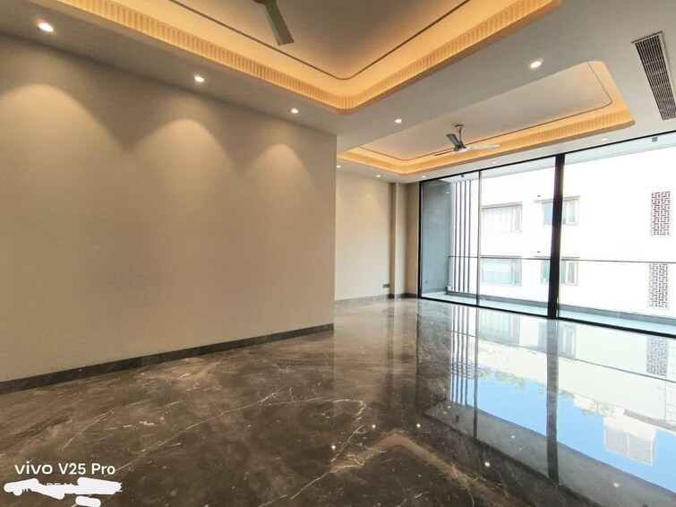 Cover Image, greater kailash i 3 Bedroom 288 Sq.Yd. Builder Floor In Greater Kailash I Delhi 8966002