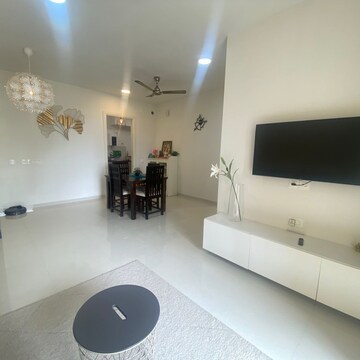Bathroom in 2 BHK Apartment at Hiranandani Calgary, Sanne Amanikere – for Rent