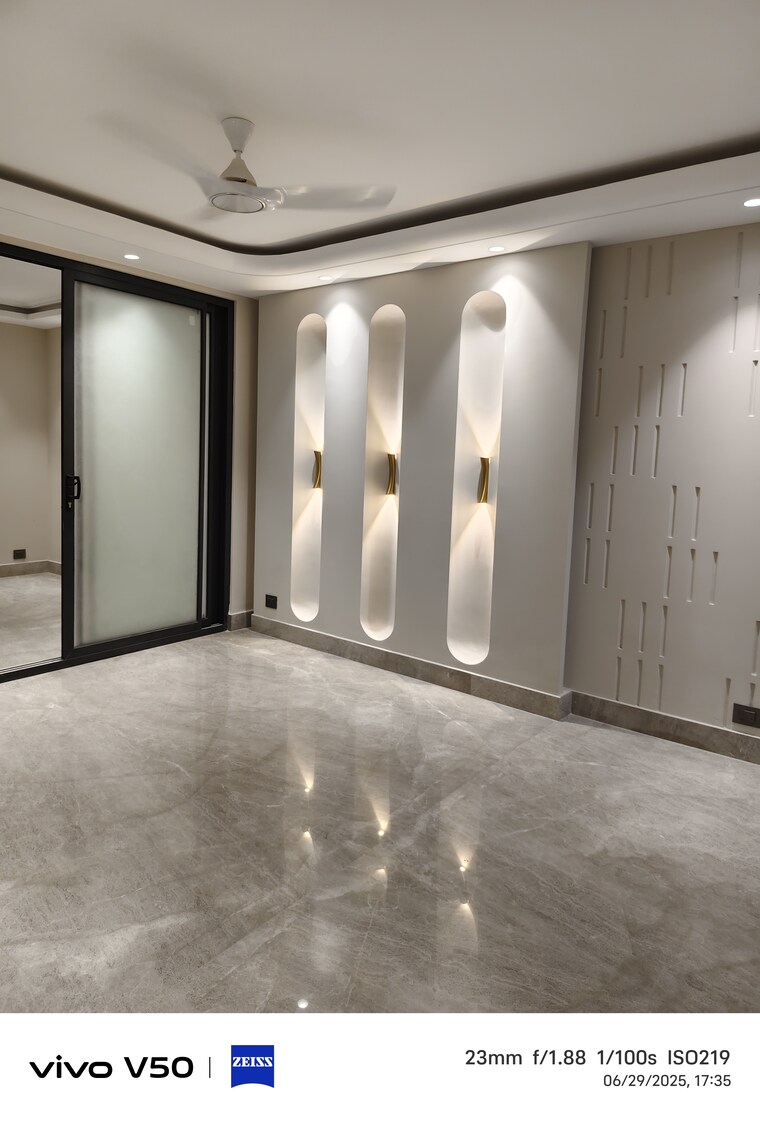 Room, hauz khas 4 Bedroom 300 Sq.Yd. Builder Floor In Hauz Khas Delhi 8966034