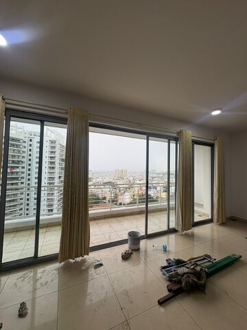 Room in 3 BHK Apartment at Puravankara Elita Promenade, Jp Nagar – for Rent