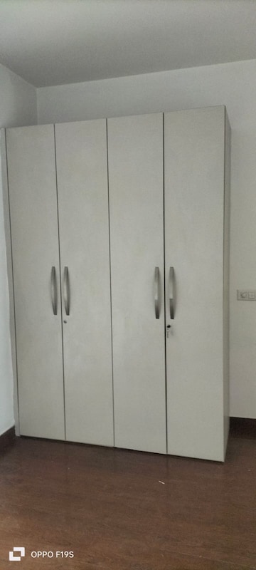 Furnished Amenities in 3 BHK Apartment at Mapsko Mount Ville, Sector 79 – for Rent