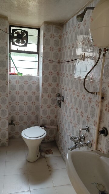 Bathroom in 4 BHK Villa at Nityanand CHS Dhankawadi, Dhankawadi – for Rent