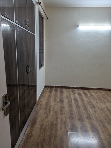 Room in 2 BHK Apartment at Jaypee Green Wish town Klassic, Sector 134 – for Rent