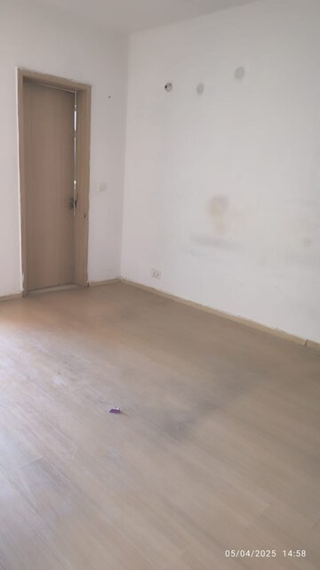 Room in 3 BHK Apartment at DLF New Town Heights II, Sector 86 – for Rent