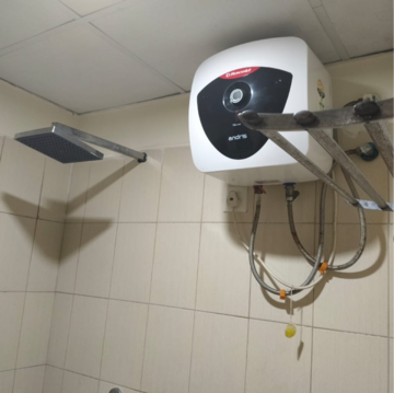 Bathroom in 3 BHK Apartment at Puri Pratham, Sector 84 – for Rent