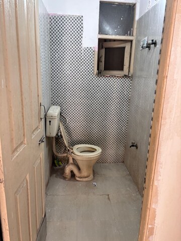 Bathroom in 1.5 BHK Builder Floor at New Ashok Nagar – for Rent