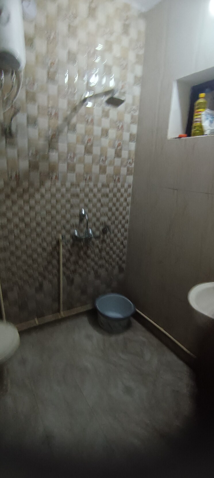 Bathroom, ashok nagar 1 Bedroom 400 Sq.Ft. Builder Floor In Ashok Nagar Delhi 8966170