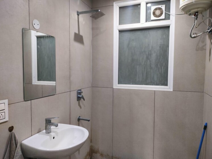Bathroom, ghb-splande 3 Bedroom 2000 Sq.Ft. Apartment In Patiala Road Zirakpur 8966201