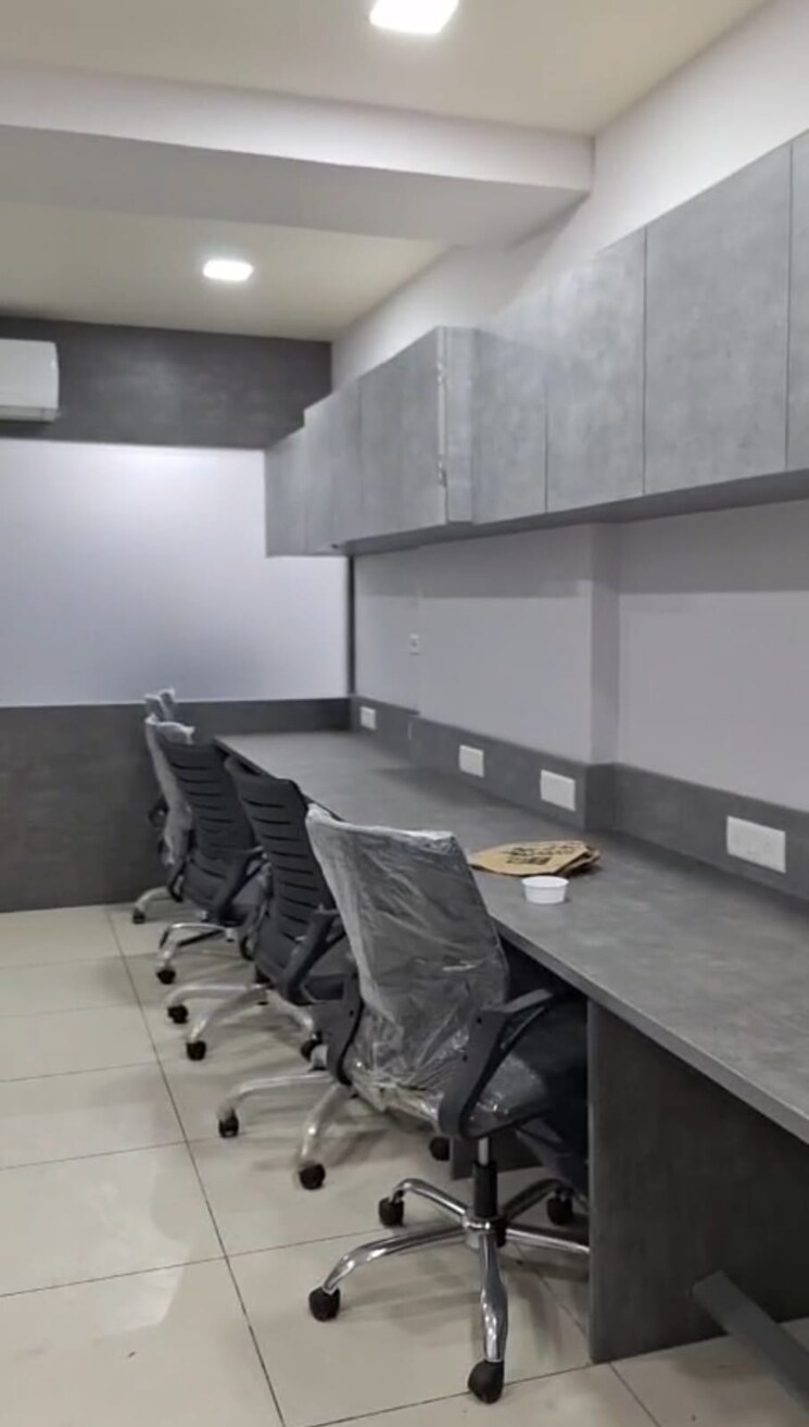 undefined, sun-westbank Commercial Office Space 710 Sq.Ft. In Navrangpura Ahmedabad 8966167