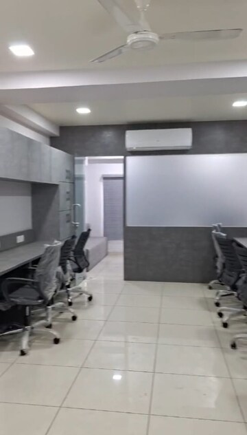  Office Space For Rent in Sun Westbank, Navrangpura