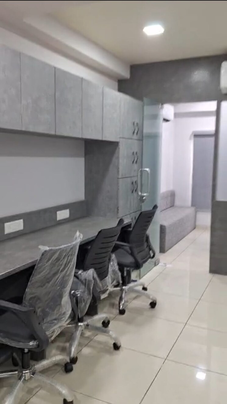 Kitchen, sun-westbank Commercial Office Space 710 Sq.Ft. In Navrangpura Ahmedabad 8966167