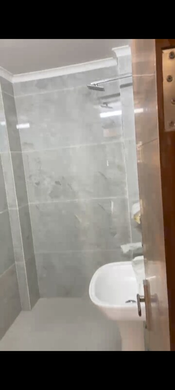 Bathroom in 2 BHK Builder Floor at RPS Palm Drive, Sector 88 – for Rent