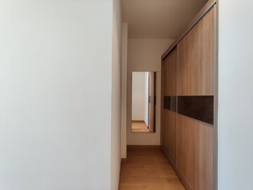 Room in 1 BHK Apartment at Bhartiya City Leela Residences, Thanisandra Main Road – for Rent