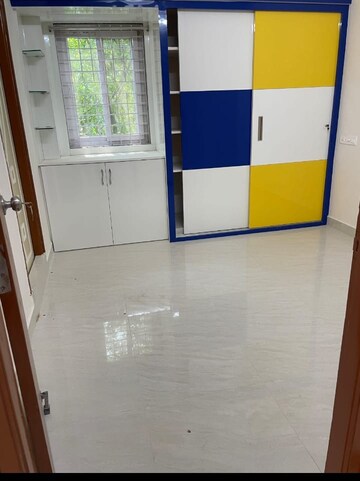 Room in 2 BHK Apartment at Manikonda – for Rent