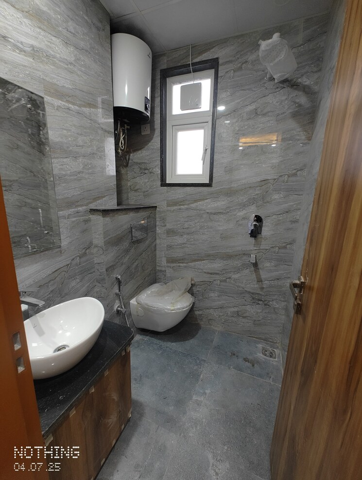 Bathroom, sector 45 3 Bedroom 1900 Sq.Ft. Builder Floor In Sector 45 Gurgaon 8966223