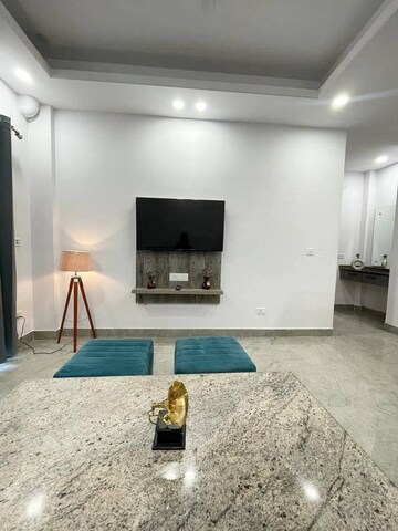 Bedroom in 1 BHK Apartment at Saket – for Rent
