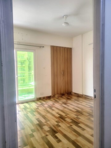 3 BHK Apartment For Rent in SCC Sapphire, Raj Nagar Extension