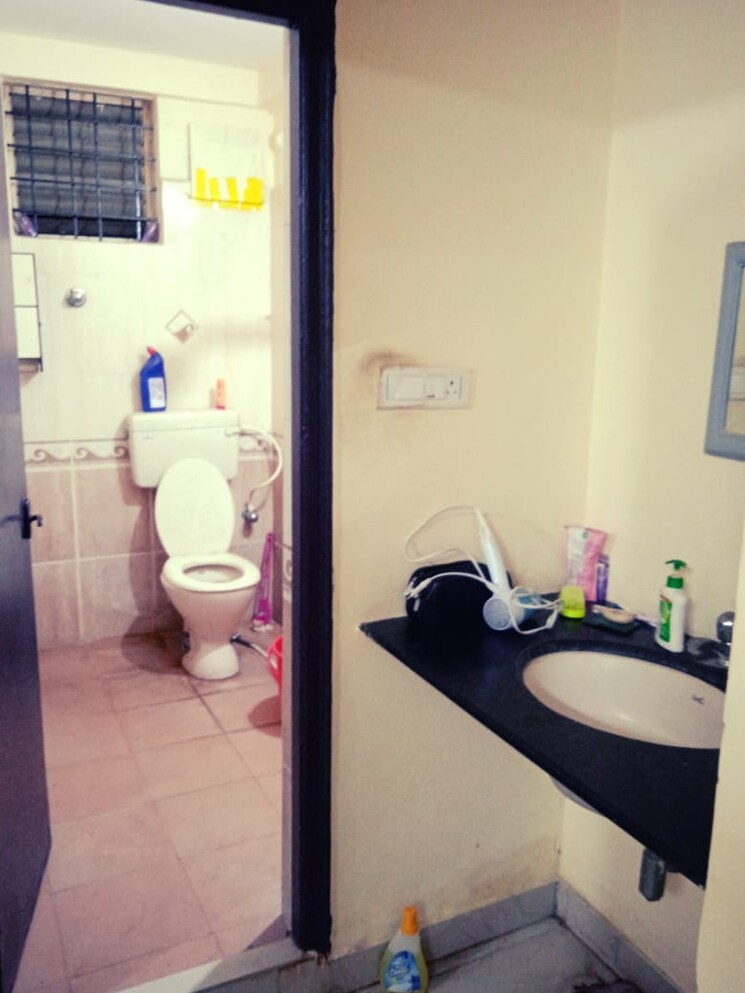 Bathroom, sumadhura-shangrilla 3 Bedroom 1850 Sq.Ft. Apartment In Whitefield Bangalore 8966360