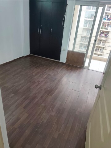 Bathroom in 3.5 BHK Apartment at Paras Seasons, Sector 168 – for Rent