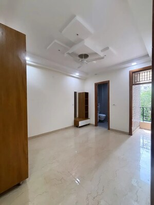 Room in 4 BHK Builder Floor at SA HOMES I, Uttam Nagar – for Sale