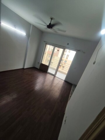 Furnished Amenities in 3.5 BHK Apartment at Paras Seasons, Sector 168 – for Rent