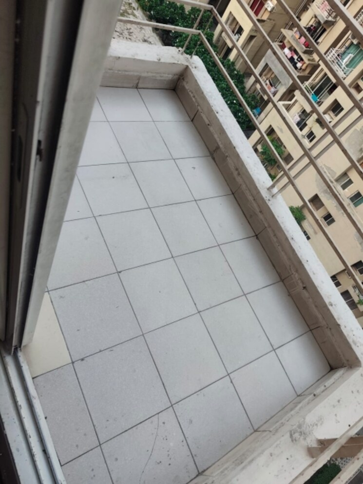 Balcony, paras-seasons 3.5 Bedroom 1625 Sq.Ft. Apartment In Sector 168 Noida 8966533