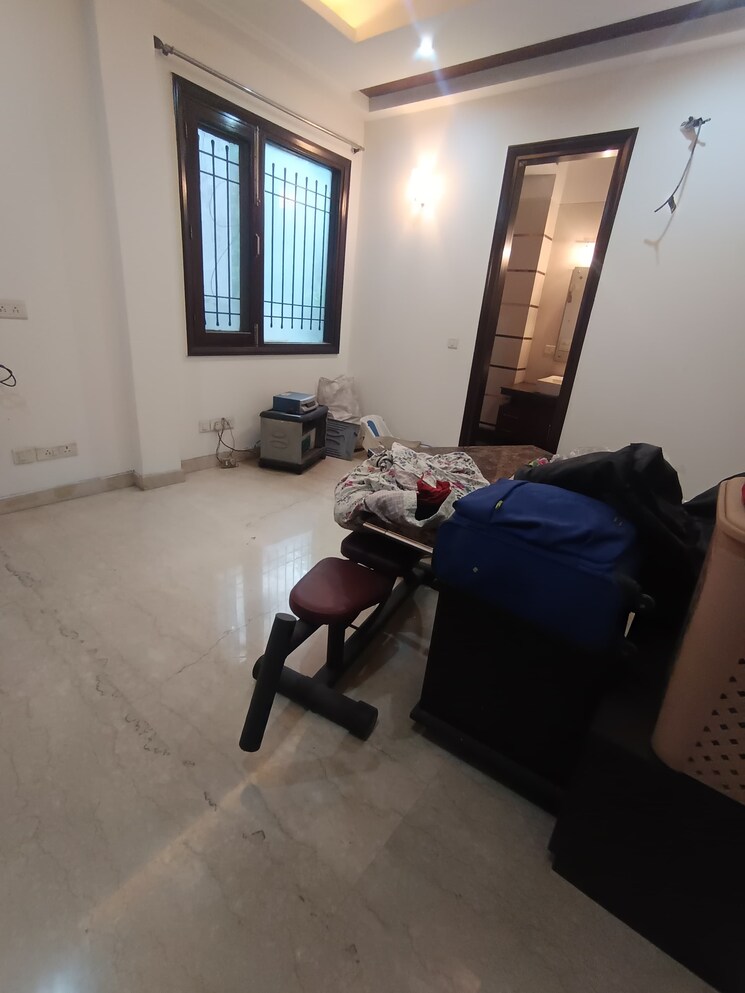 Living Room, shivalik colony 3 Bedroom 1800 Sq.Ft. Builder Floor In Shivalik Colony Delhi 8966441