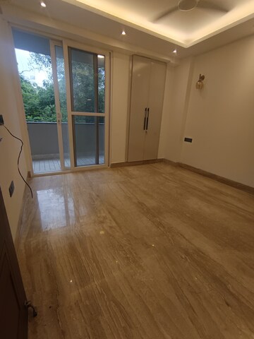 Room in 3 BHK Builder Floor at Shivalik Colony – for Rent
