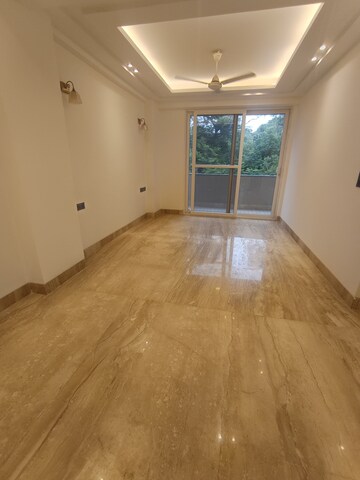 Room in 3 BHK Builder Floor at Shivalik Colony – for Rent