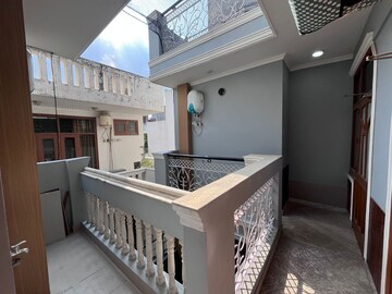 Kitchen in 3 BHK Builder Floor at Ansal Sushant Apartments, Sushant Lok I – for Rent
