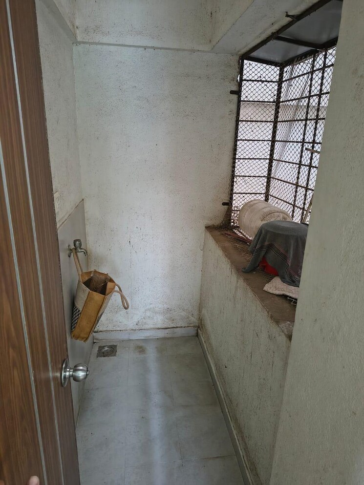 Bathroom, gera-parkview-i 2 Bedroom 1100 Sq.Ft. Apartment In Kharadi Pune 8966486