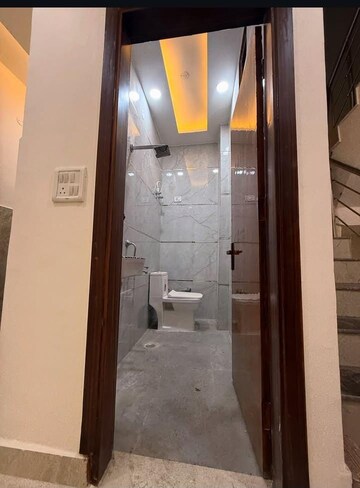 Bathroom in 3 BHK Builder Floor at Sector 35 – for Sale
