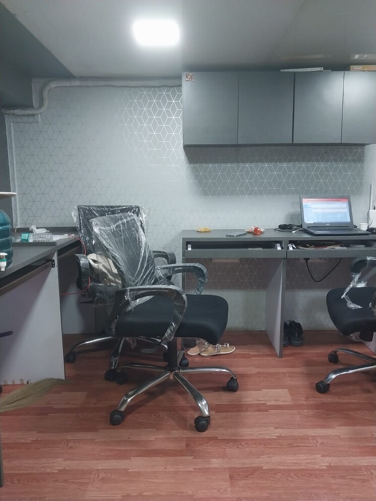 Gym, haware-fantasia Commercial Office Space 520 Sq.Ft. In Vashi Sector 28 Navi Mumbai 8966542