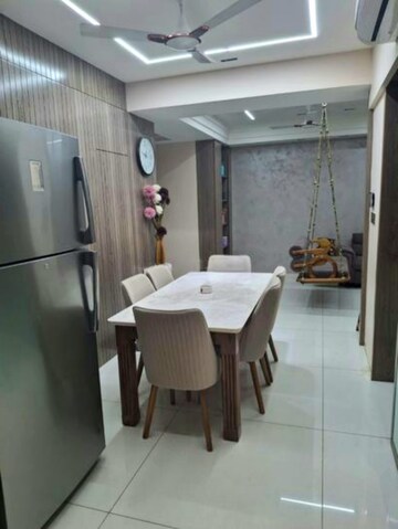 Team Area in 3 BHK Apartment at Grace CHS Mulund, Mulund West – for Sale