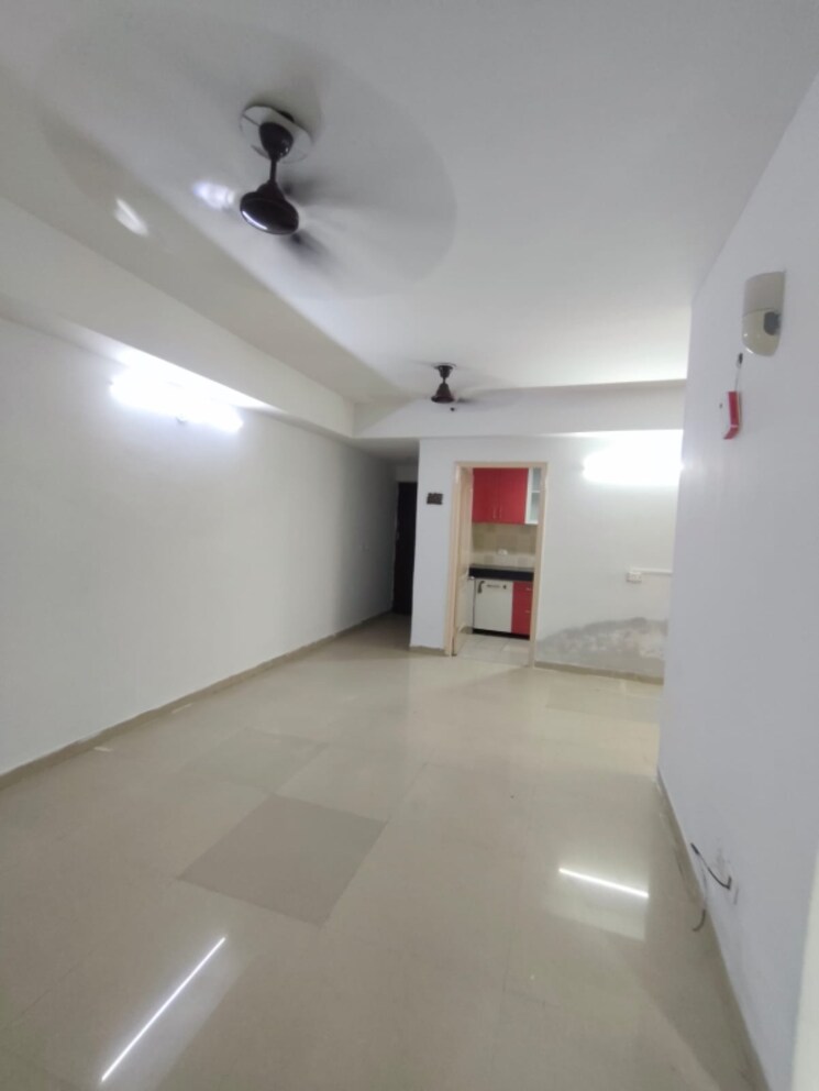 Room, paras-seasons 3.5 Bedroom 1625 Sq.Ft. Apartment In Sector 168 Noida 8966577