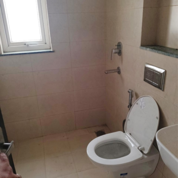 Bathroom in 2 BHK Apartment at BPTP Discovery Park, Badauli Village – for Rent