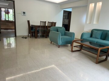 Living Room in 2 BHK Apartment at Khar West – for Rent
