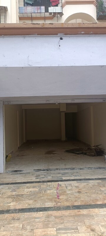 Room in  Shop at Sejal Park CHS Goregaon West, Goregaon West – for Rent
