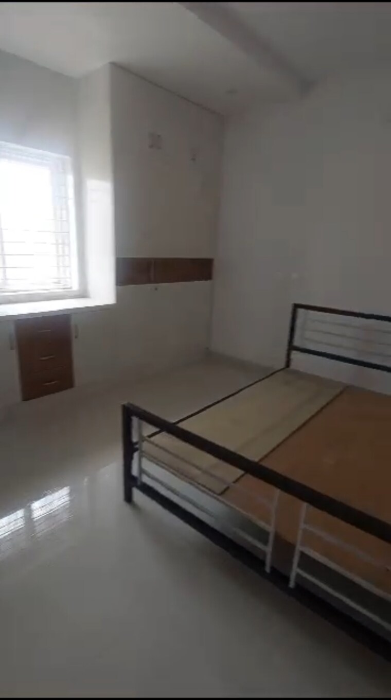 Room, nandanavanam 3 Bedroom 1500 Sq.Ft. Apartment In Alwal Hyderabad 8966662
