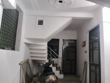 Parking in 2 BHK Independent House at Gomti Nagar – for Sale