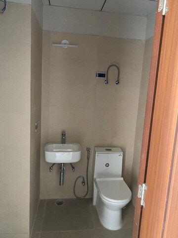 Bathroom in 2.5 BHK Builder Floor at Central Park 3 Flower Valley, Sohna Sector 33 – for Rent
