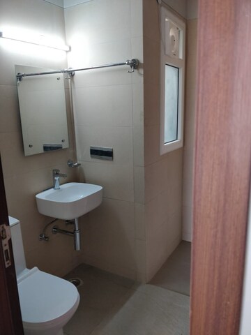 Bathroom in 2.5 BHK Builder Floor at Central Park 3 Flower Valley, Sohna Sector 33 – for Rent