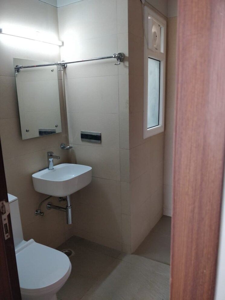 Bathroom, central-park-3-flower-valley 2.5 Bedroom 180 Sq.Ft. Builder Floor In Sohna Sector 33 Gurgaon 8966615