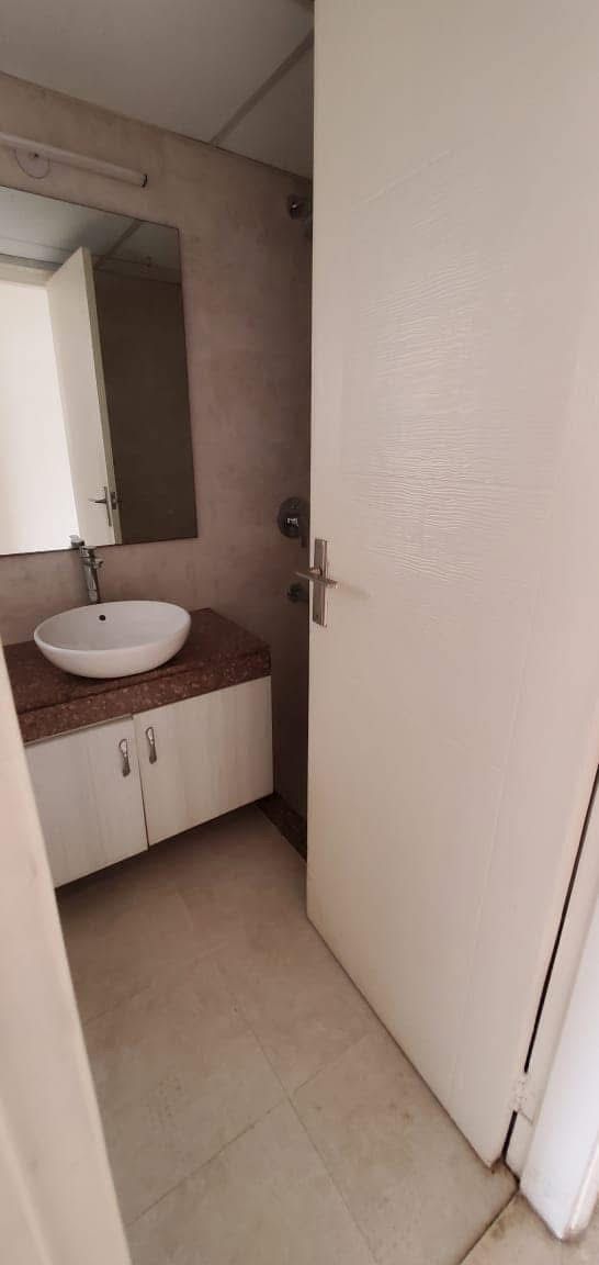 3.5 BHK 2130 Sq.Ft. Builder Floor in DLF Building 10