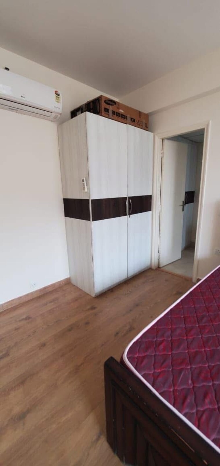 Bathroom, dlf-building-10 3.5 Bedroom 2130 Sq.Ft. Builder Floor In Dlf Phase ii Gurgaon 8966635