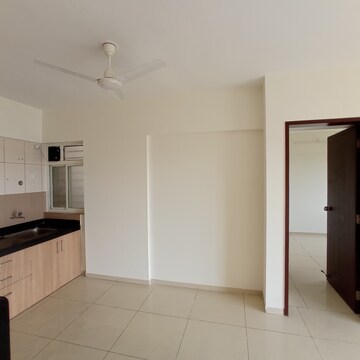 Room in 1 BHK Apartment at Paranjape Schemes The Highlands, Bhugaon – for Rent