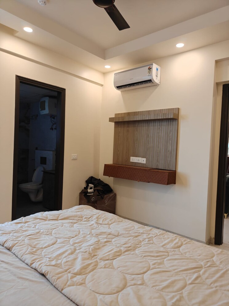 Bedroom, omaxe-royal-residency-faridabad 3 Bedroom 1685 Sq.Ft. Apartment In Sector 79 Faridabad 8966638