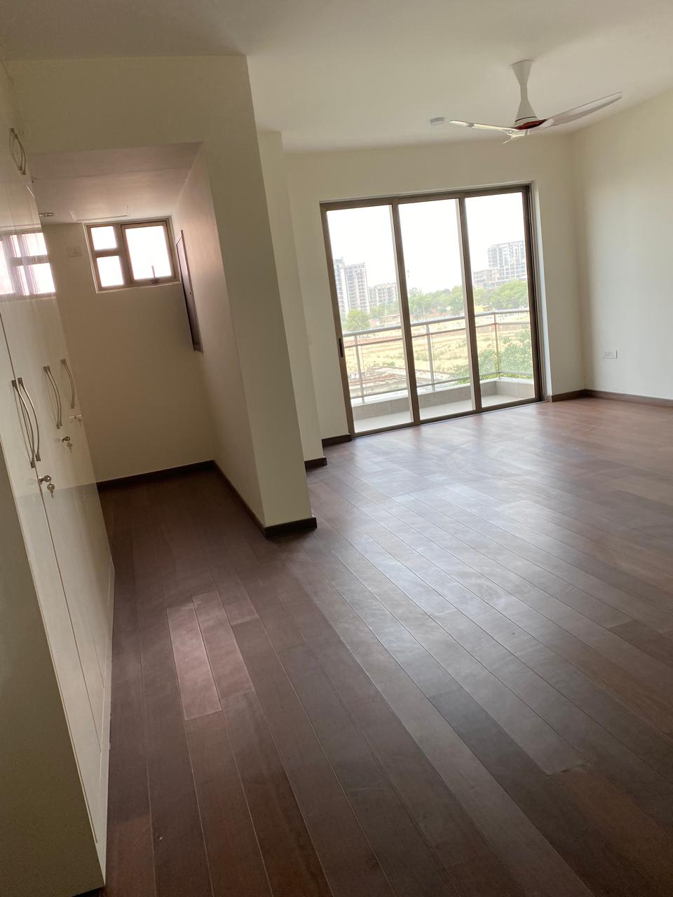 3 BHK + Servant Room Apartment For Rent in Adani Samsara